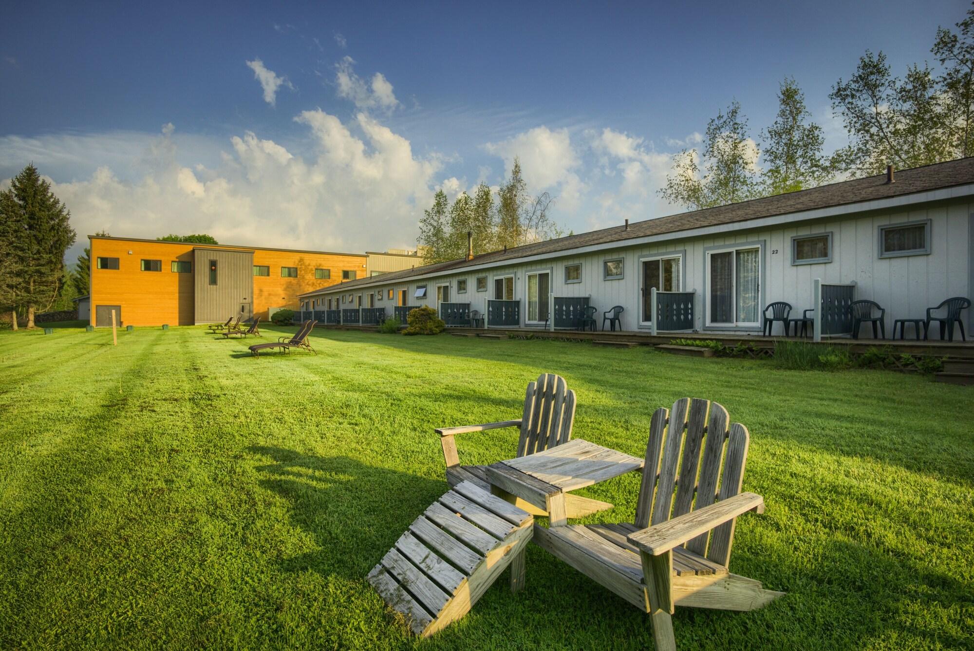 Sun & Ski Inn And Suites Стоу Экстерьер фото