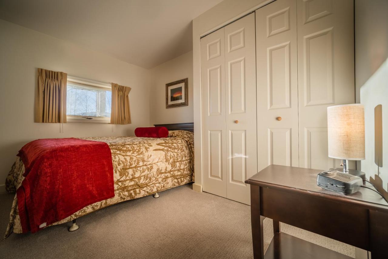Sun & Ski Inn And Suites Стоу Экстерьер фото